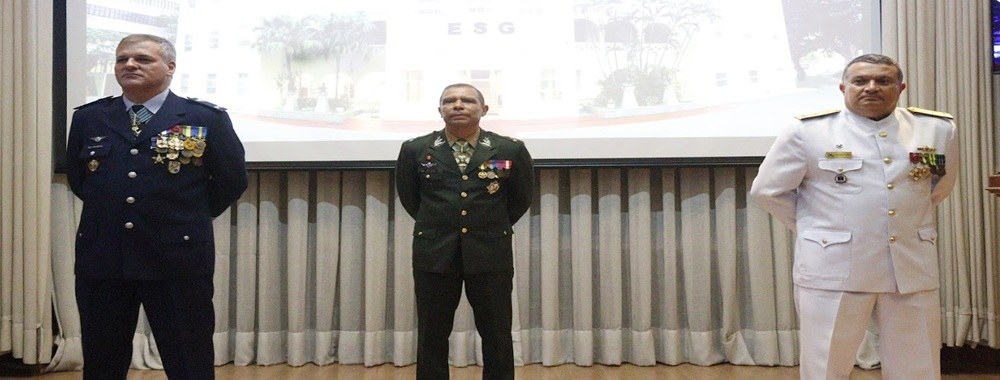 ESG - Contralmirante Leonardo Vianna asume Subcomando de la ESG (Escuela Superior de Guerra)