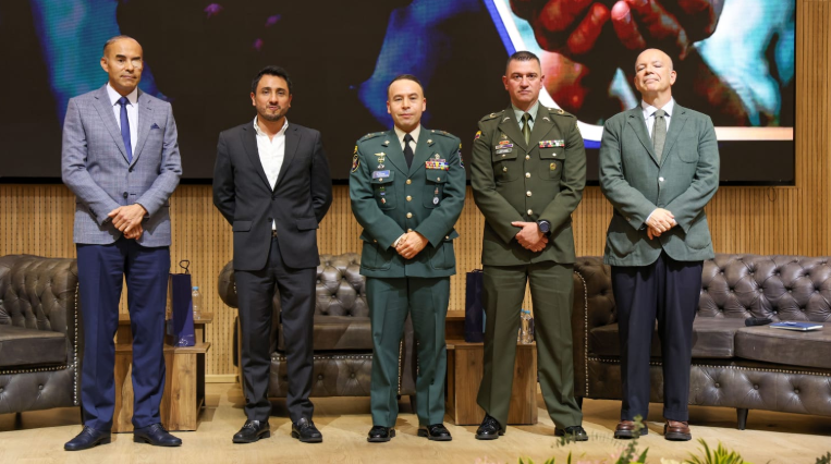 ESDEG - Inteligencia artificial, guerra cognitiva y nuevas amenazas: La ESDEG abordó los desafíos contemporáneos para los Derechos Humanos en Seminario Internacional