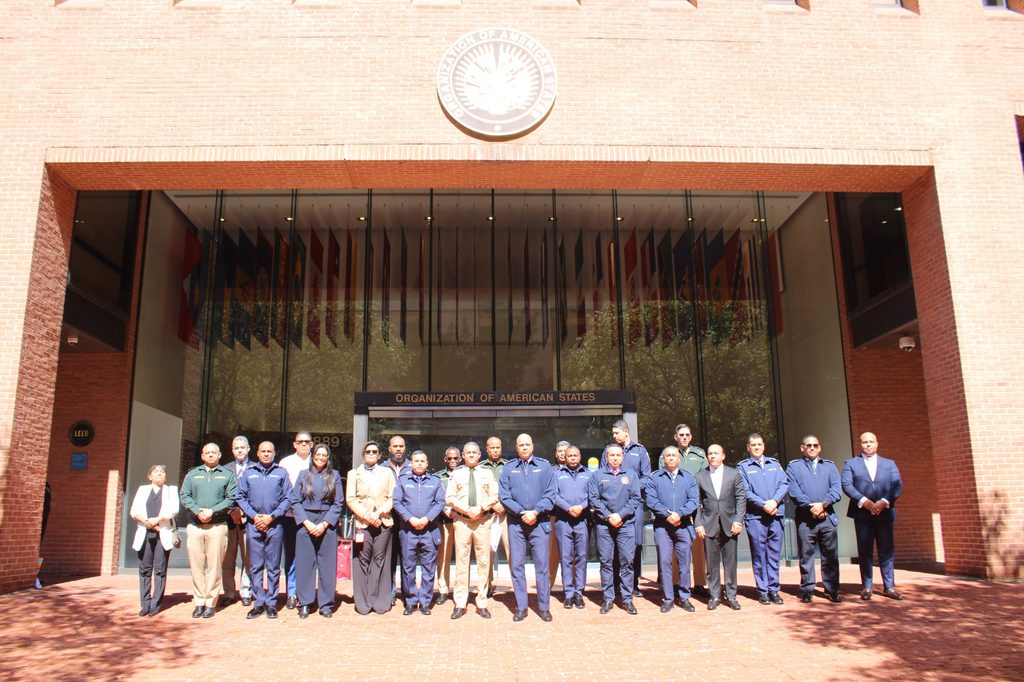 EGAEE realiza visita académica a la Junta Interamericana de Defensa (JID).